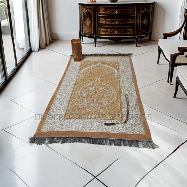 Different Colours Muslim Prayer Mats With Tashbihi N Storage