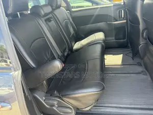 Toyota Estima 2012 Gray