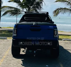 Toyota Hilux 2018 Blue