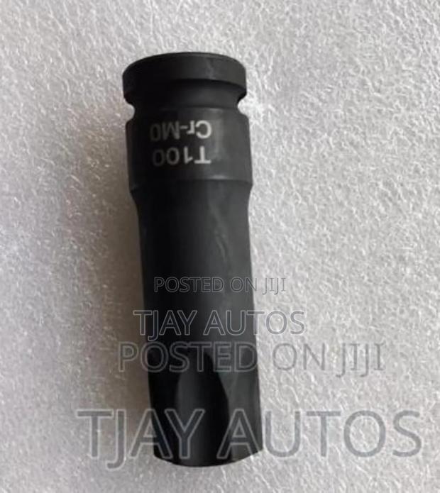 Timing Gear Retainer Sprocket Removal Tool Mercedes T100
