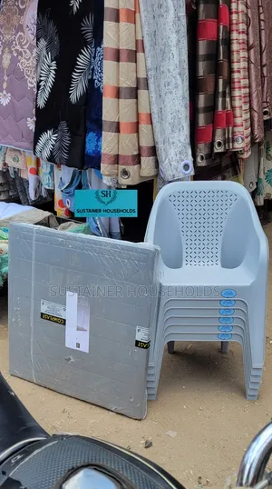 Square Plastic Table With 6 Skyplast Plastic Chairs