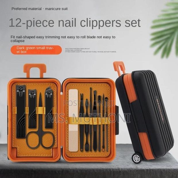 *12 in 1 Pedicure /Manicure Nail Set*Color Green and Black