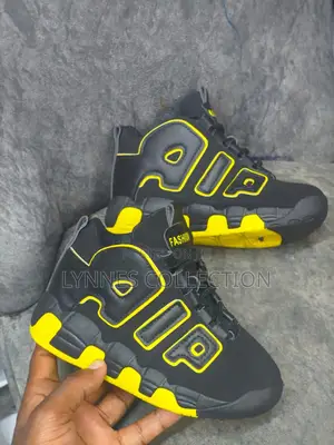 Nike Air Barrage Kids: Kids Shoes