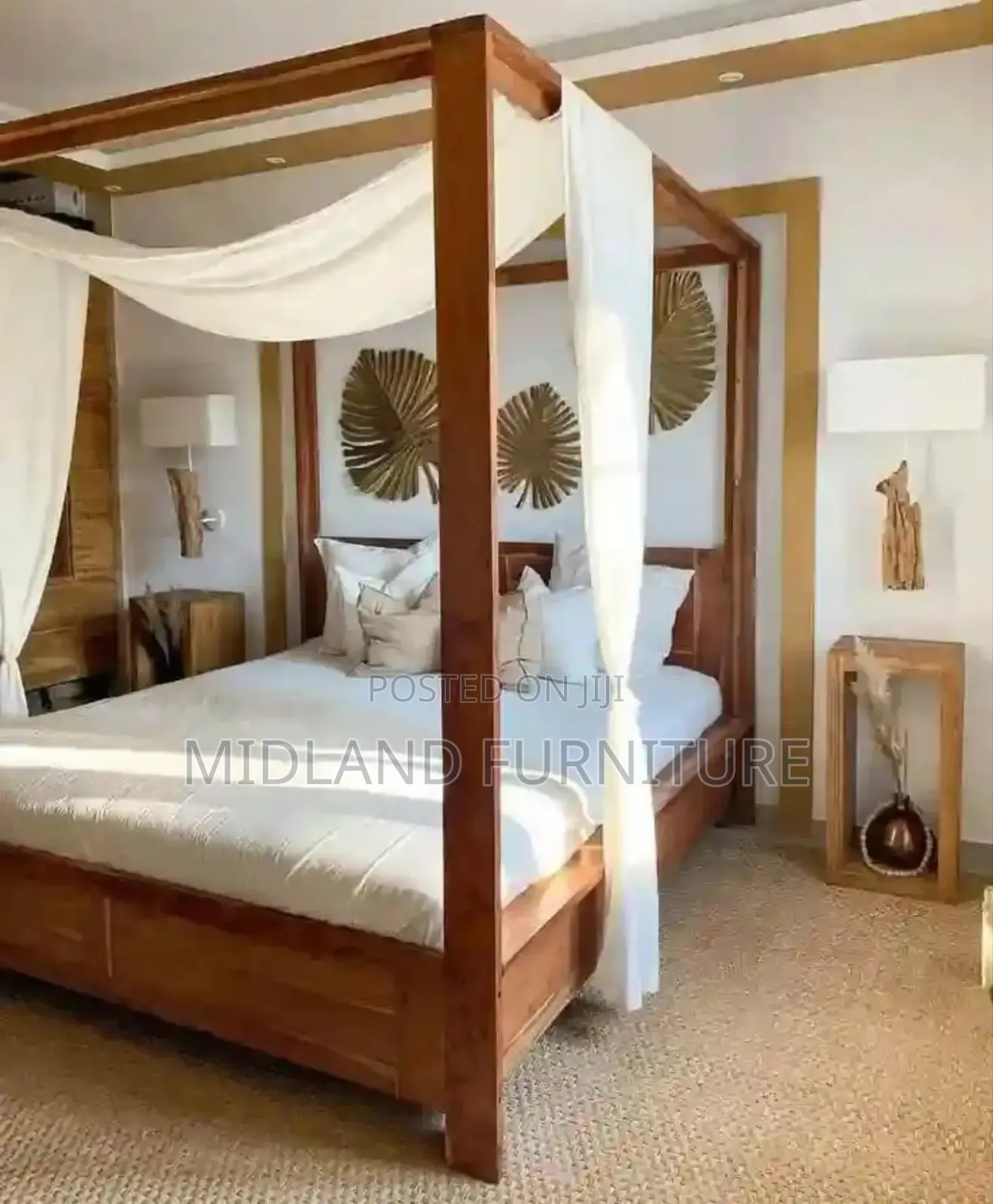 4 Poster Mahogany Beds / Hotel Beds
