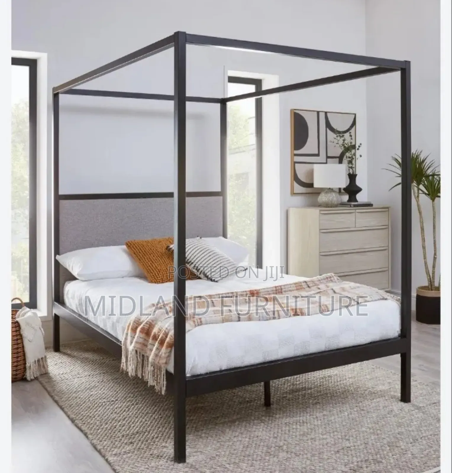 4 Poster Mahogany Beds / Hotel Beds