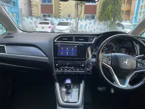 Honda Fit Shuttle 2017 Gray