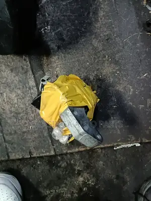 Suzuki Solio Engine Mounting