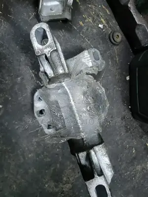 Mazda Demio Axela Engine Mounting