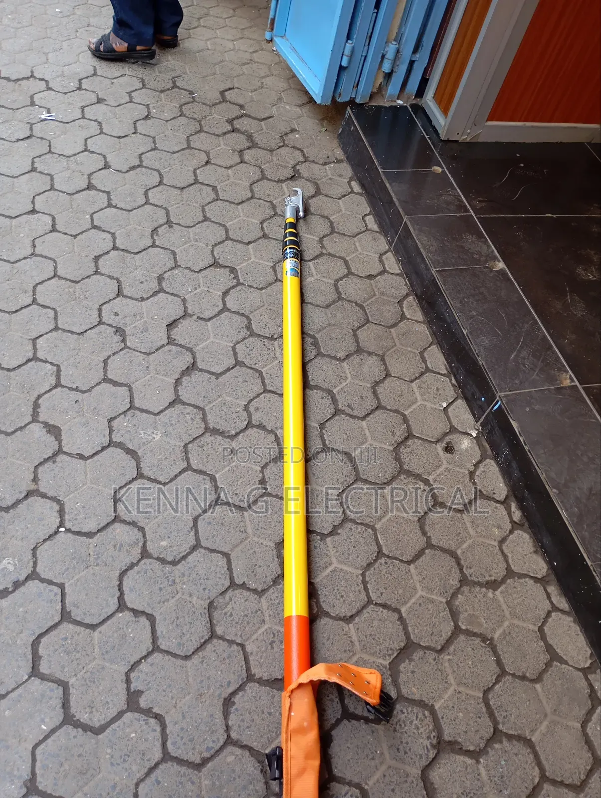 High Voltage Insulated Fiberglass Telescopic Rod 8mtrs