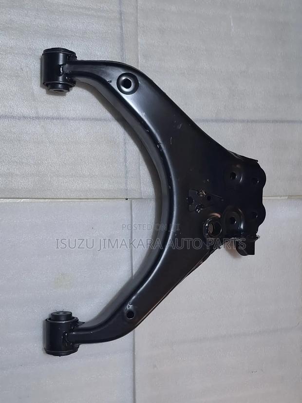 Isuzu Dmax Lower Arm Tfs86/Tfr86
