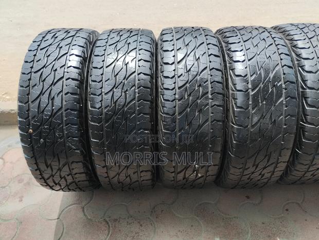 265/65r17 Bridgestone - thumbnail 2