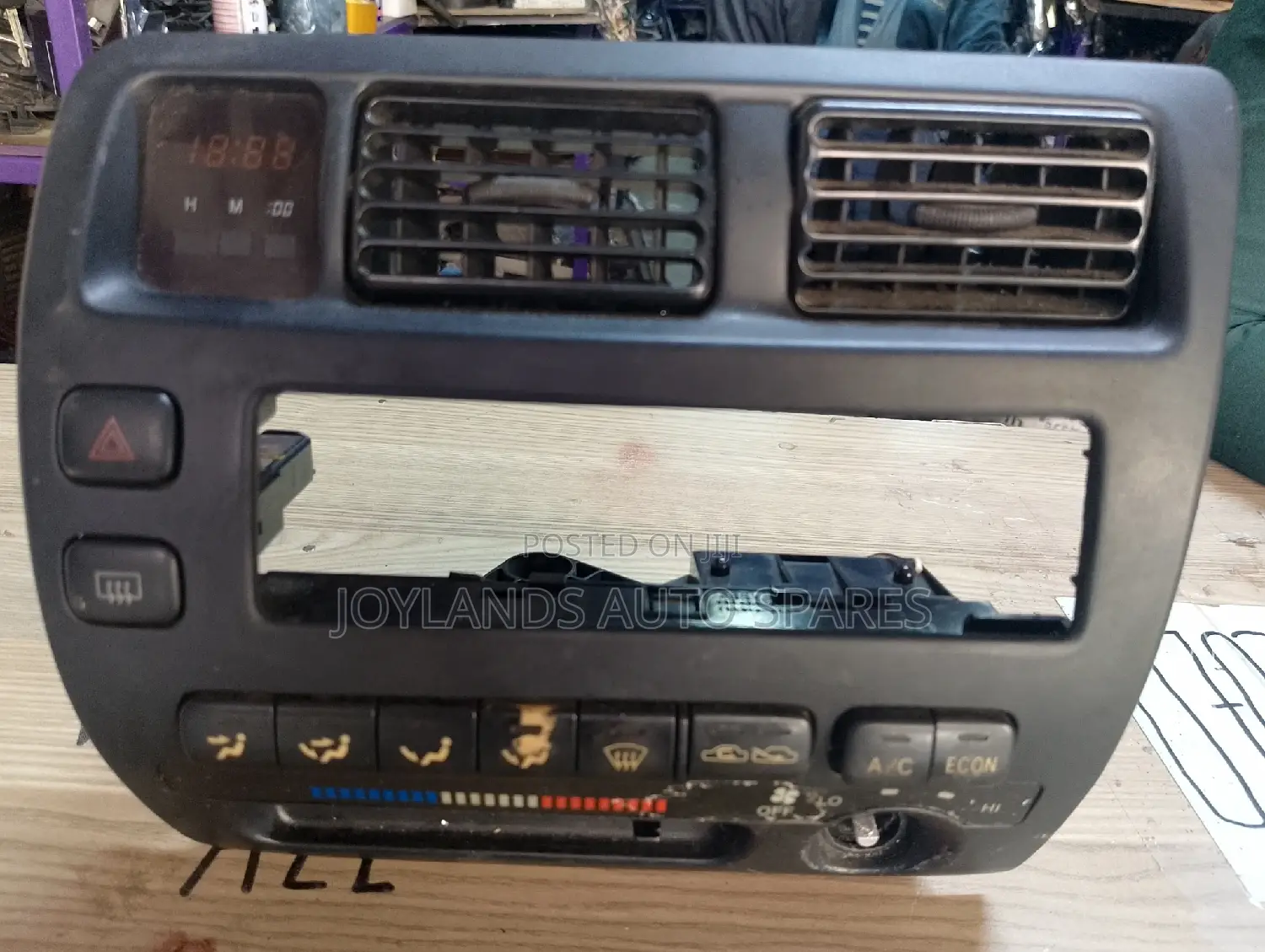 AE100/102 AC/Radio Phace