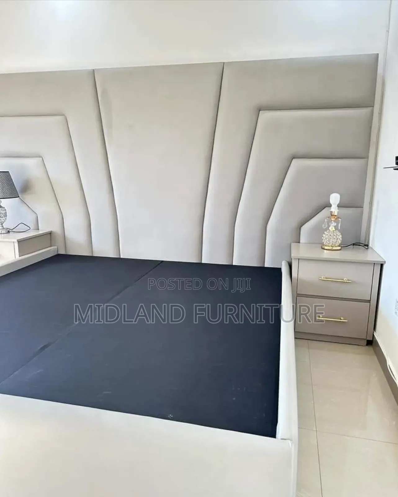 Modern Beds With Overlapping Headboard