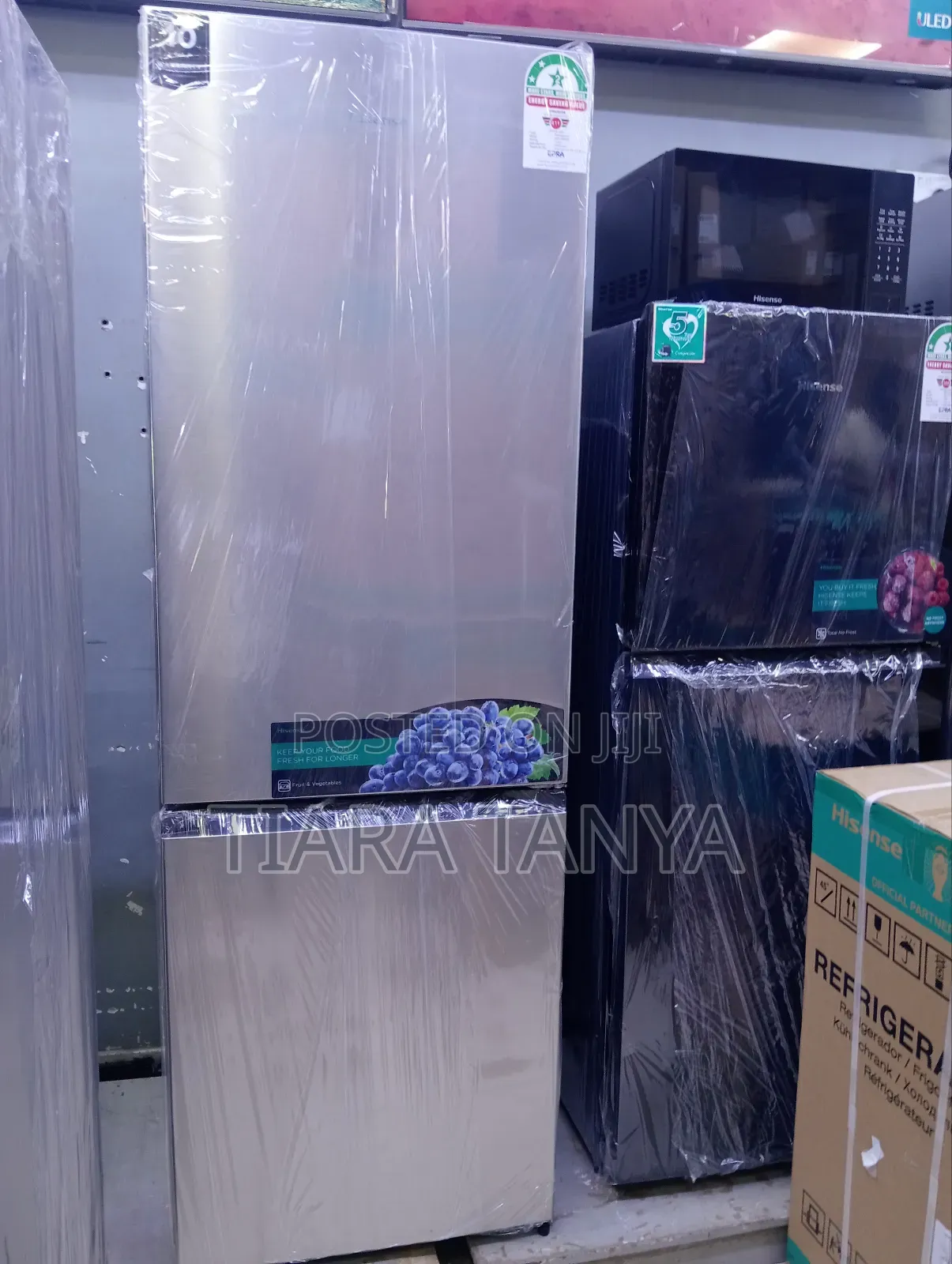 Hisense Bottom Fridge With Inbuilt Water Dispenser 286L