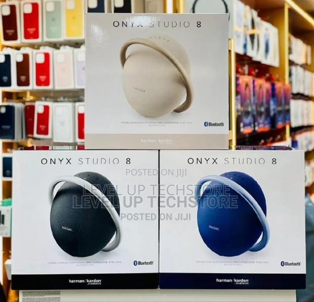 Harman Kardon Onyx Studio 8
Portable Bluetooth Speaker - New