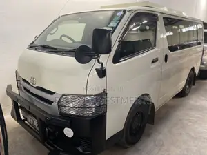 Toyota HiAce 2016 White