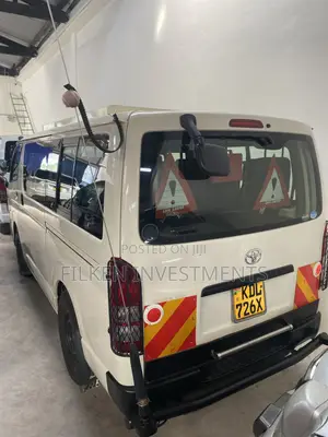 Toyota HiAce 2016 White