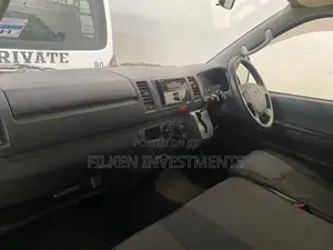 Toyota HiAce 2016 White