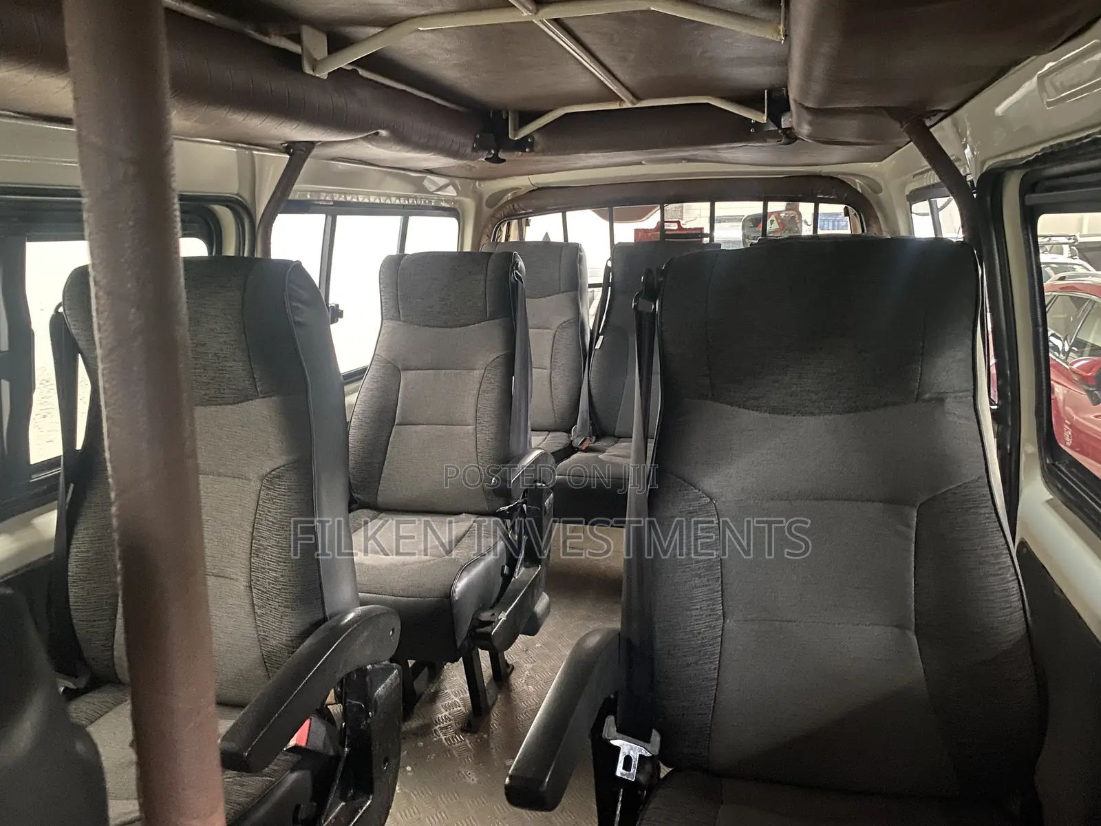 Toyota HiAce 2016 White
