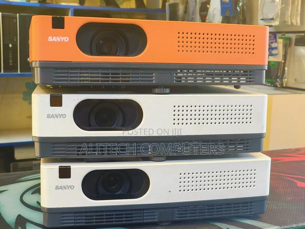 Sanyo Projector - main view