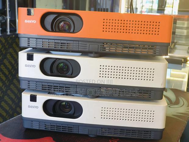 Sanyo Projector - thumbnail 5