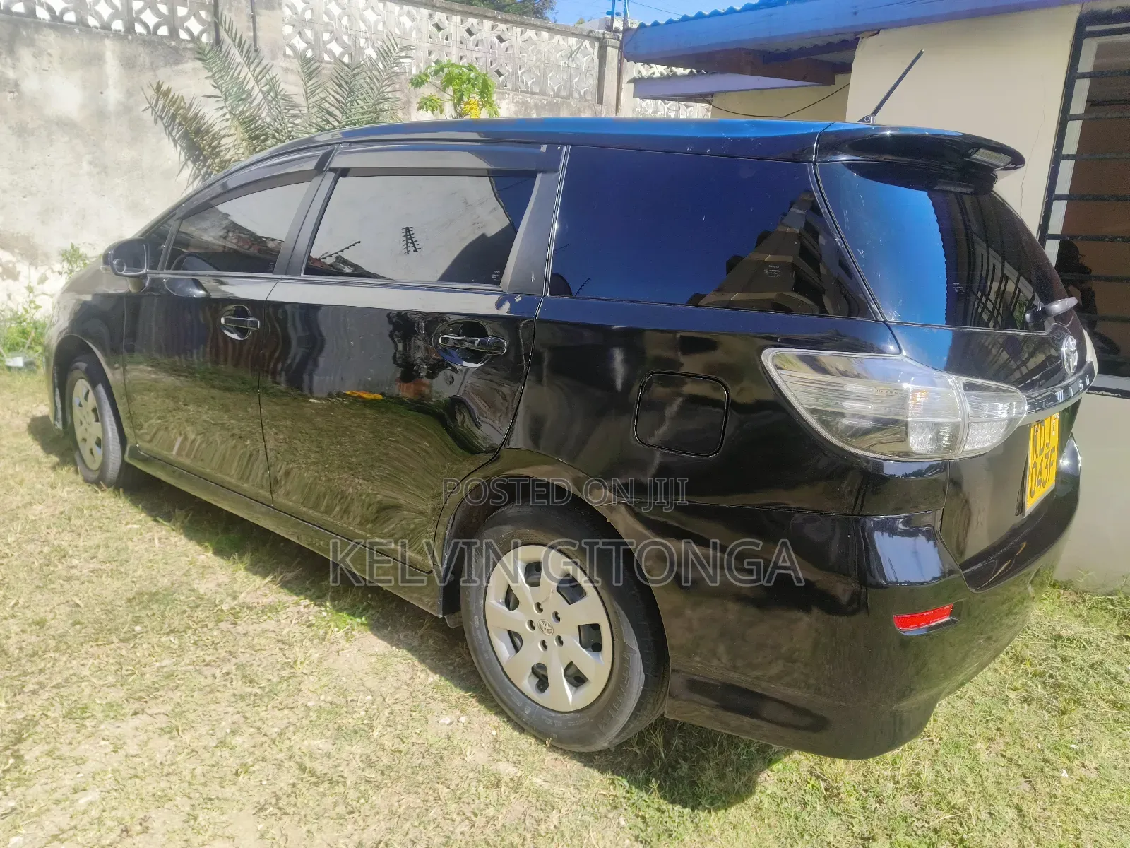 Toyota Wish 2014 Black