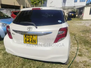 Toyota Vitz 2014 White