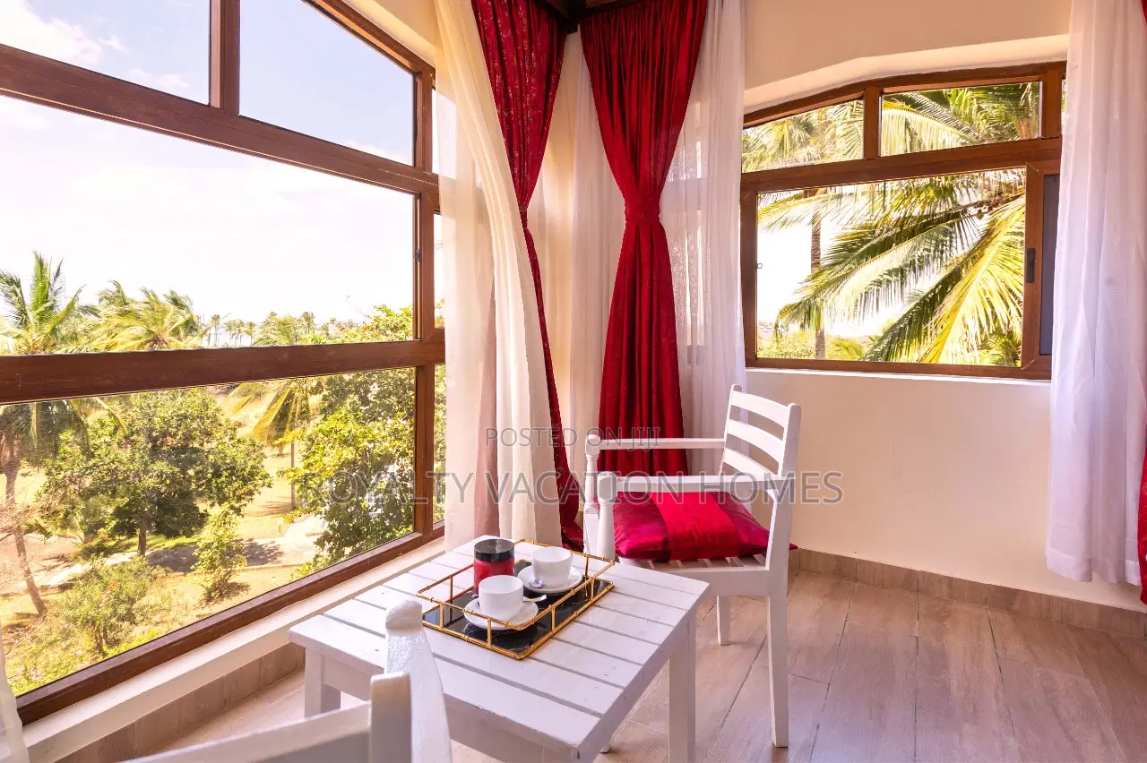 Beachfront Getaway Studio Apartment in Diani