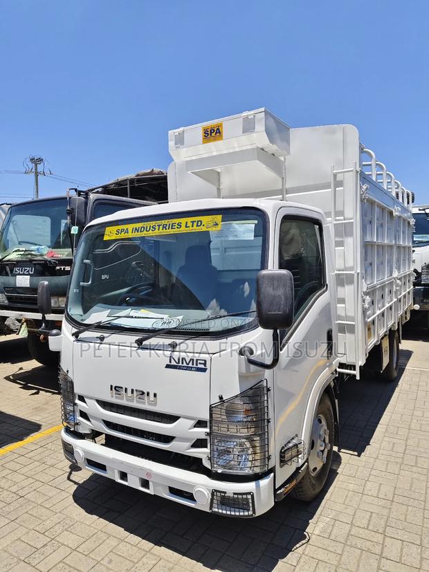Zero Mileage Blue Power Isuzu NMR Truck - thumbnail 2