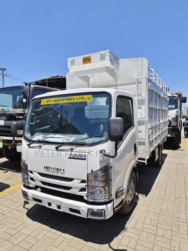 Zero Mileage Blue Power Isuzu NMR Truck - thumbnail 5