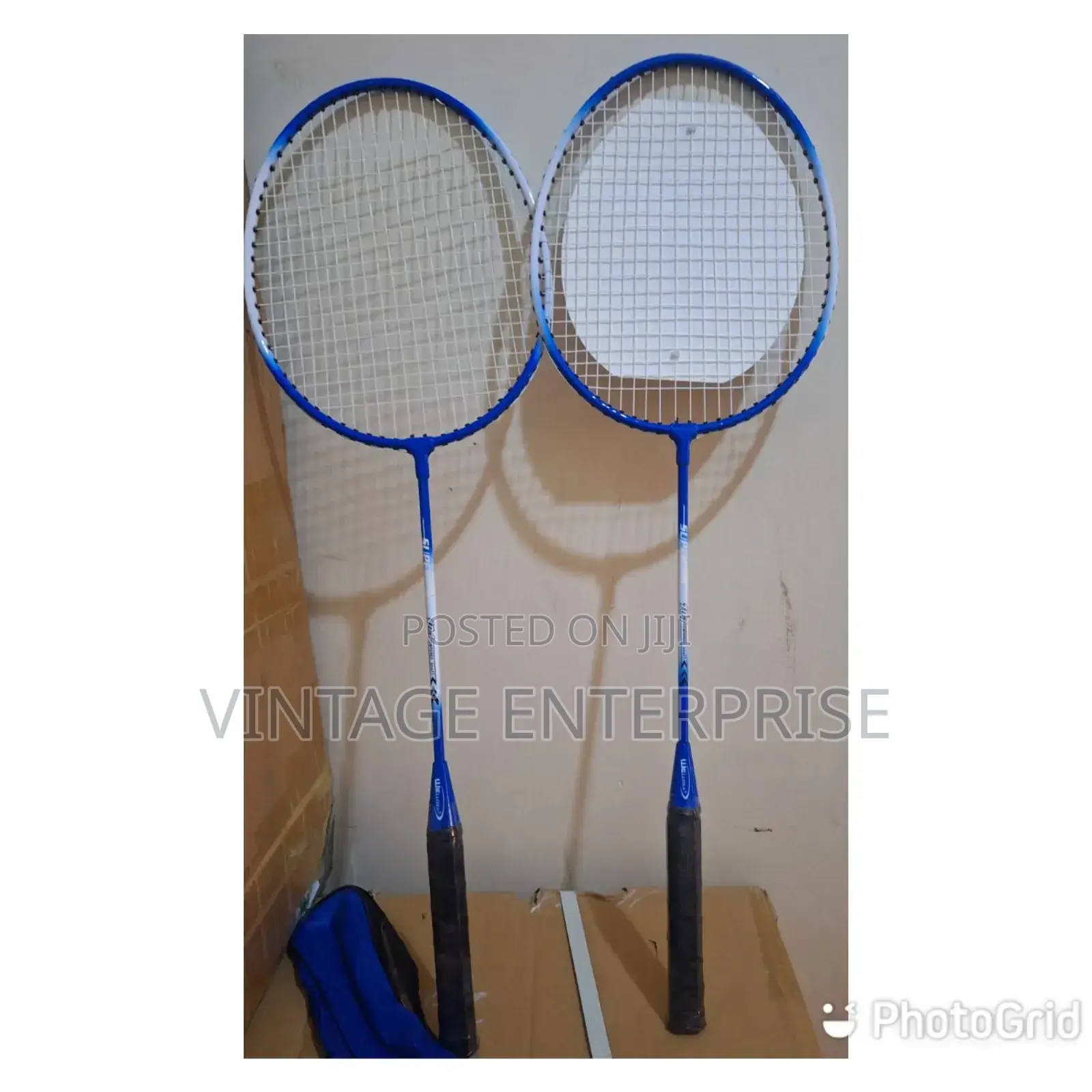*Badminton 2pcs Plus Ball*