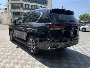 Lexus LX 2023 Black