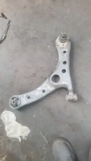 Control Arm Voxy