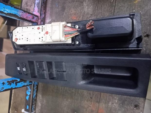 Main Switch Toyota Vitz Jewela - main view