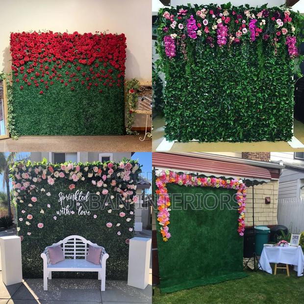 Aartificial Green Wall Pannels With Flowers