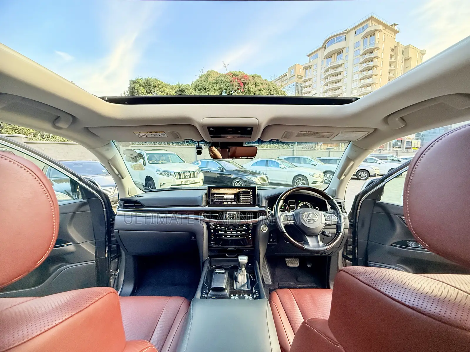 Lexus LX 570 AWD 2017 Gold