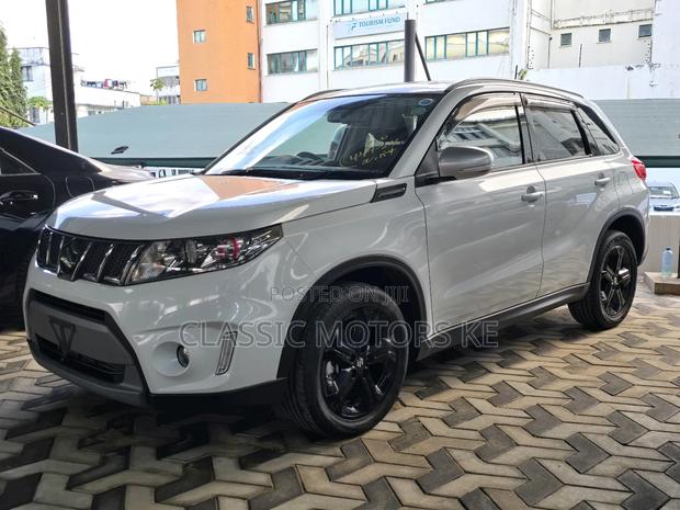 Suzuki Escudo 2018 White - thumbnail 4