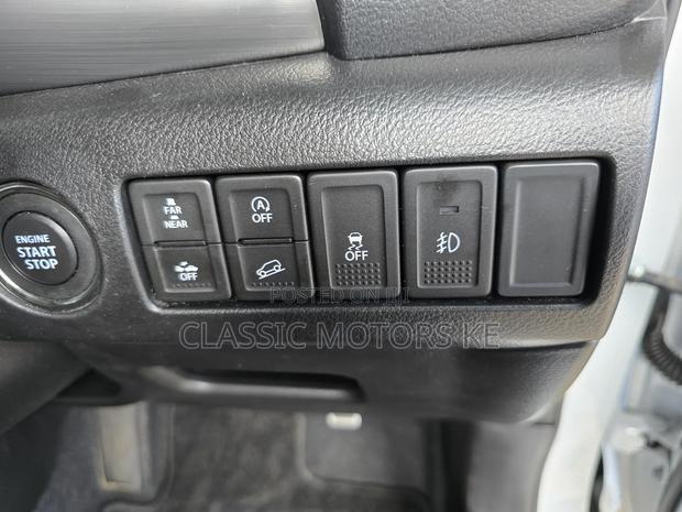 Suzuki Escudo 2018 White - thumbnail 18