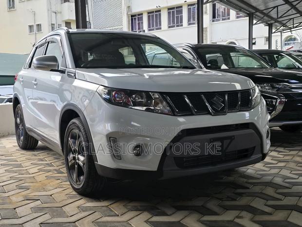Suzuki Escudo 2018 White - thumbnail 3