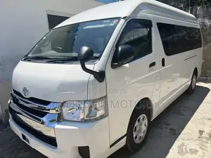 Toyota HiAce 2017 White