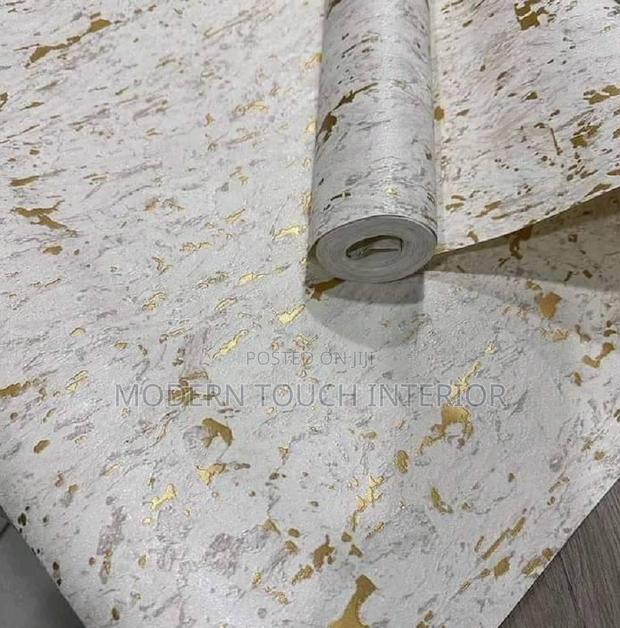 White and Gold 3D Wallpaper