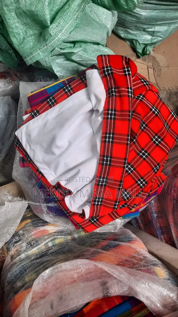 NRB24MS002,Fleece Blankets,Maasai Shuka