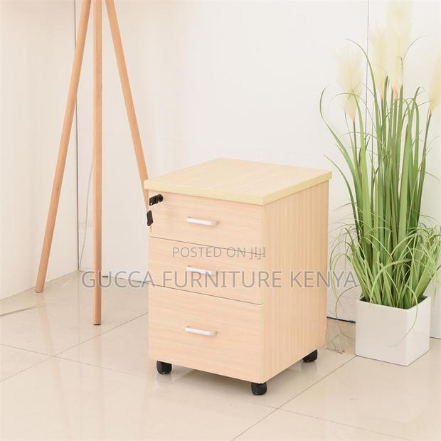 Cabinets: Mobile 3-Drawer Office Table Storage Cabinet - thumbnail 3