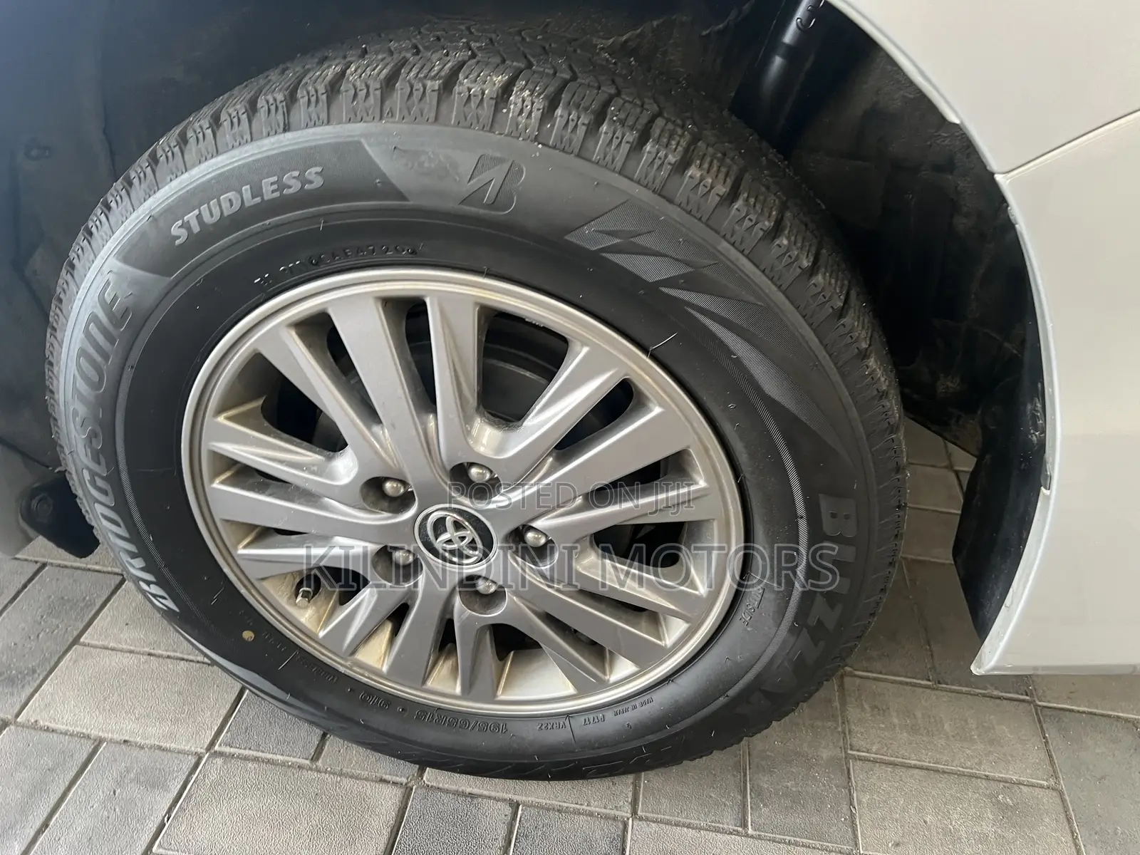 Toyota Noah 2018 Silver