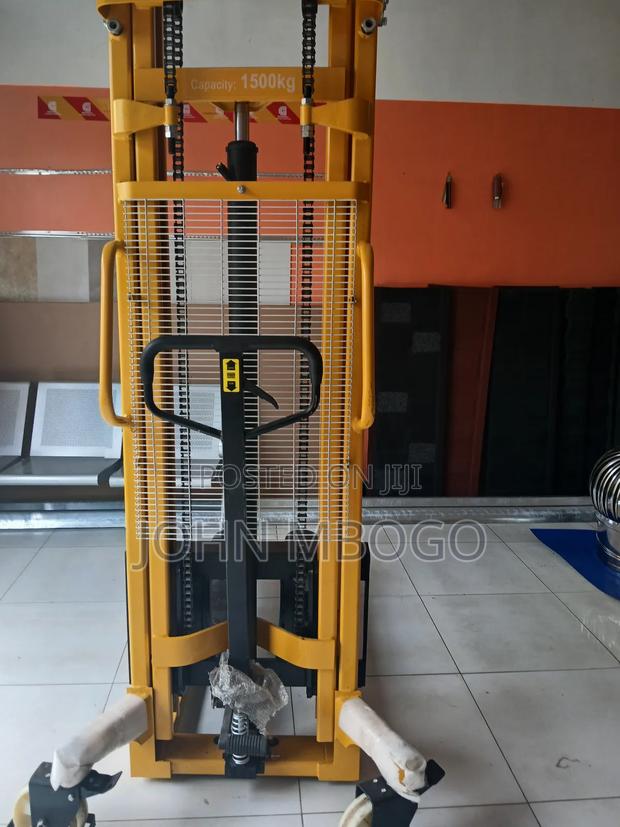 Hydraulic Manual Stacker Machine