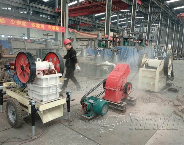 PC600×400 Hammer Crusher With High-Speed Rotary Hammer Head - main view