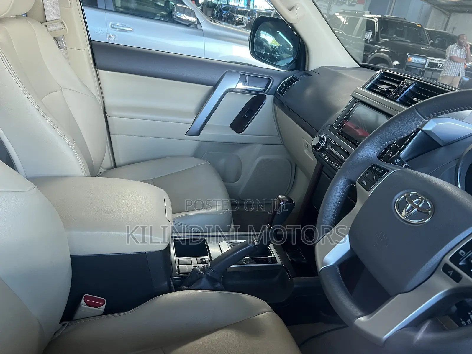 Toyota Land Cruiser Prado 2017 Gray