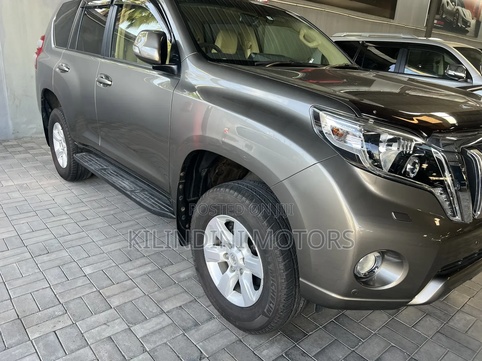 Toyota Land Cruiser Prado 2017 Gray
