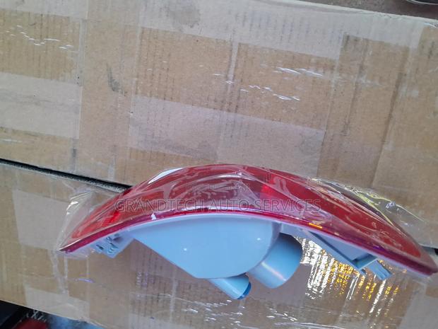 Mitsubishi Outlander 2007-2012 Rear Bumper Reflectors