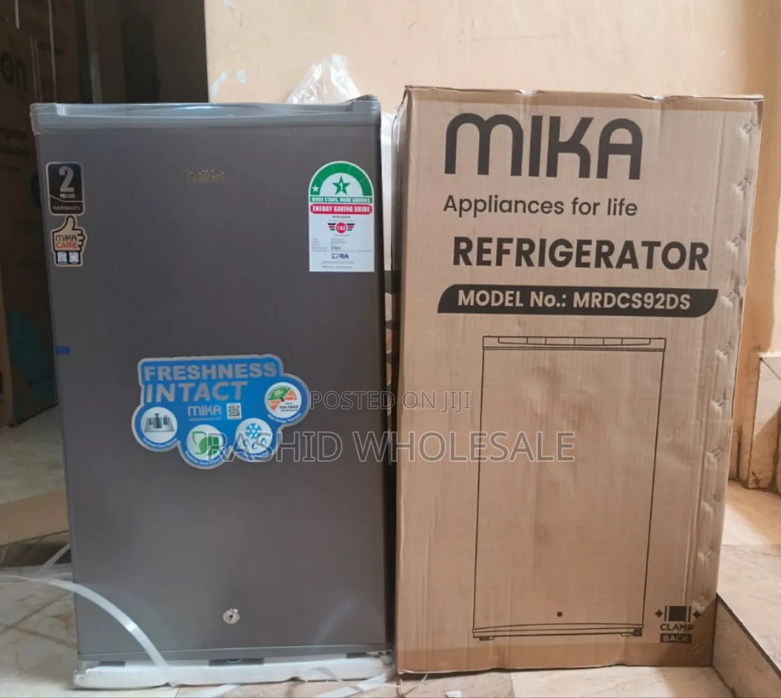 Mika Mini Fridge 92l